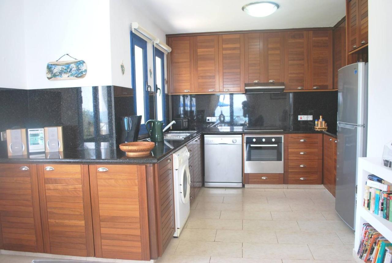 Sea Front Villa, Heated Private Pool, Amazing Location Paphos 323 Kissonerga Exterior foto