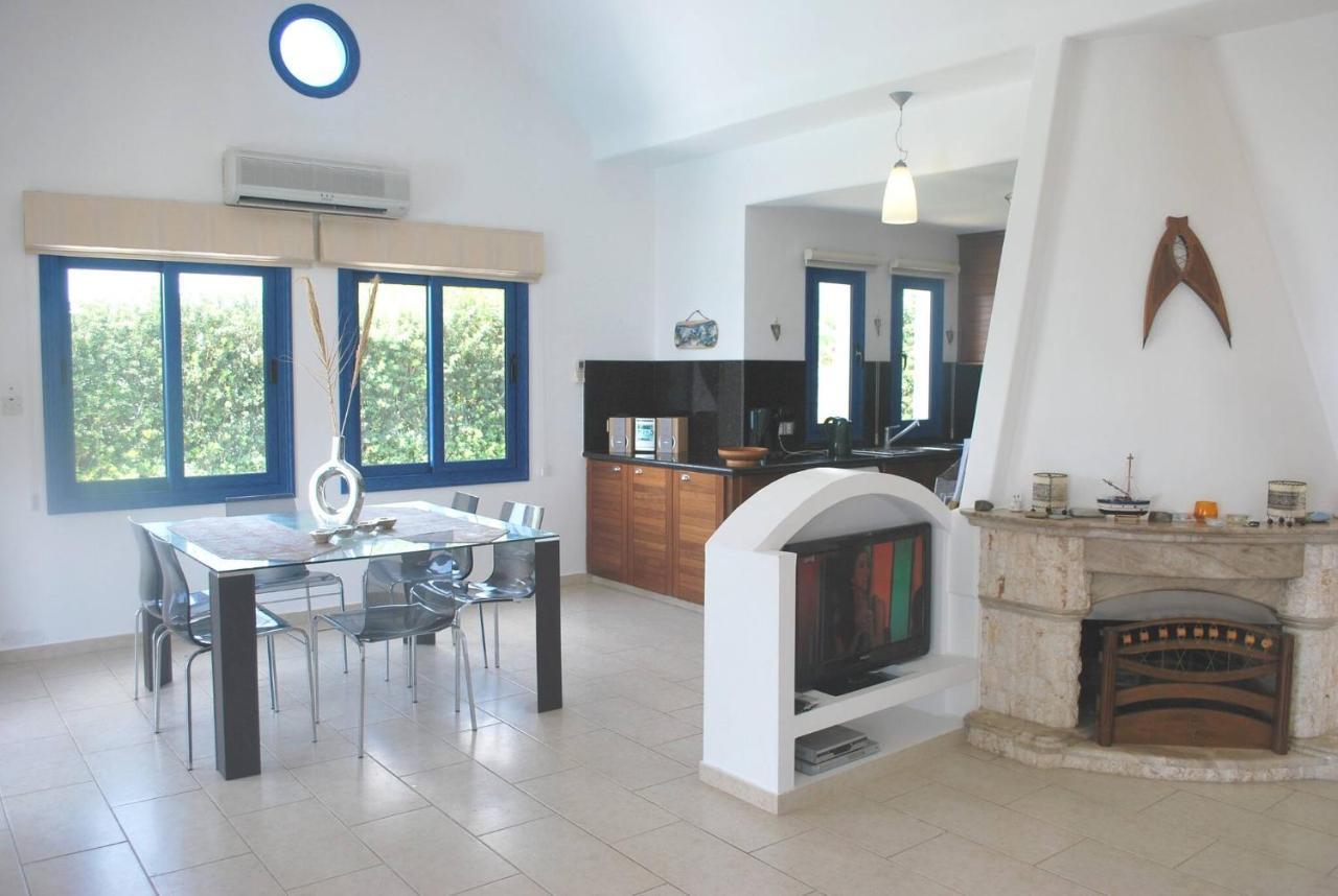 Sea Front Villa, Heated Private Pool, Amazing Location Paphos 323 Kissonerga Exterior foto
